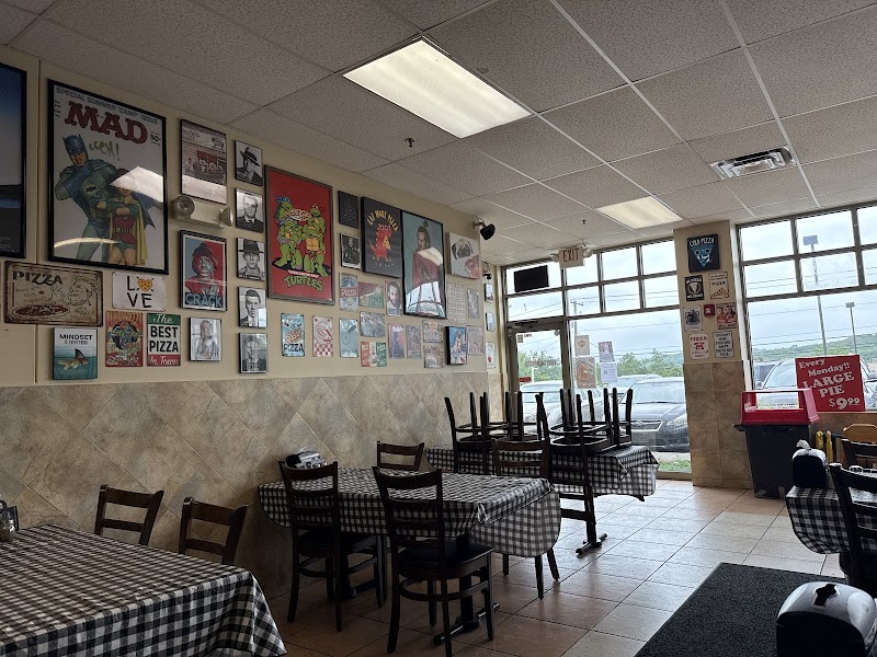 Tony's Restaurant & Pizzeria
